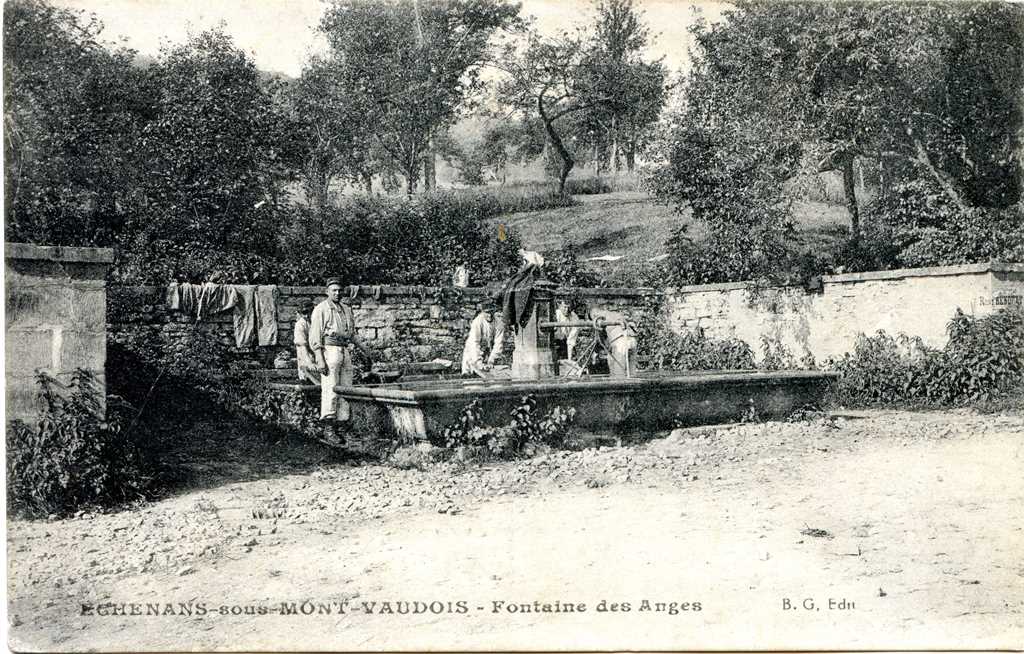 Echenans Sous Mont Vaudois La Fontaine Dite Des Anges Avant 1914